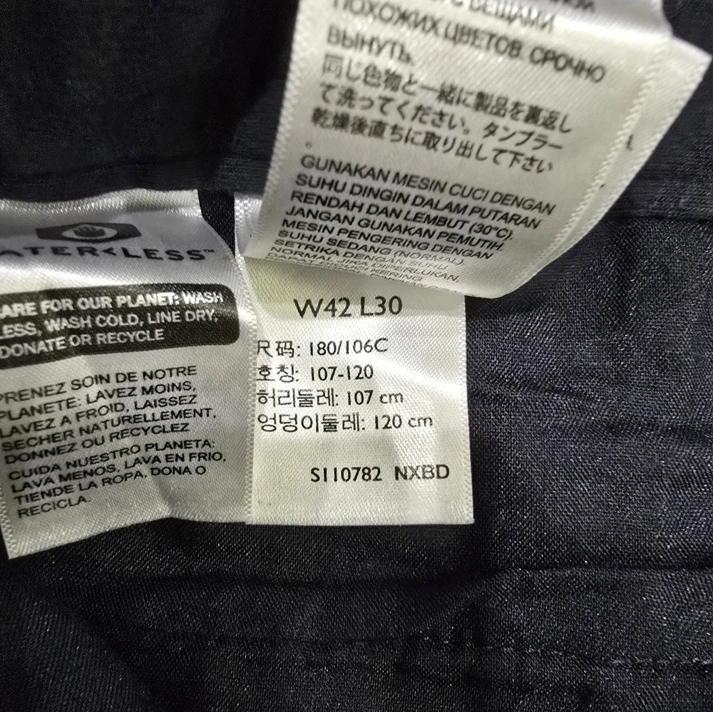 Dockers Relaxed Fit Khakis Mens NWOT W42 L30
